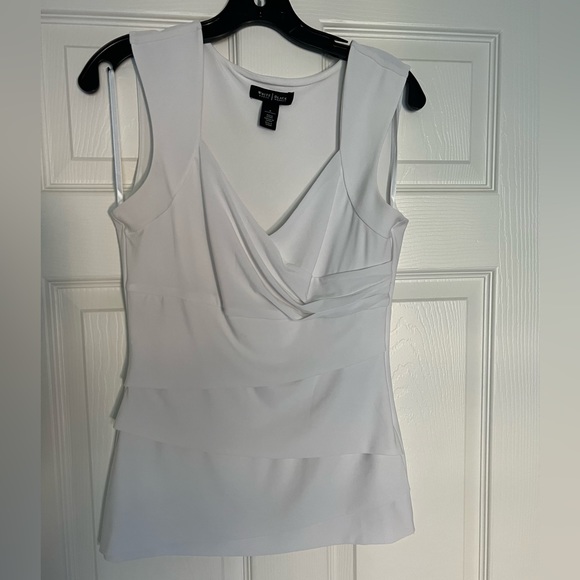 WHBM White sleeveless top - Picture 1 of 3